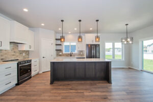 Oakmont Kitchen and dining area